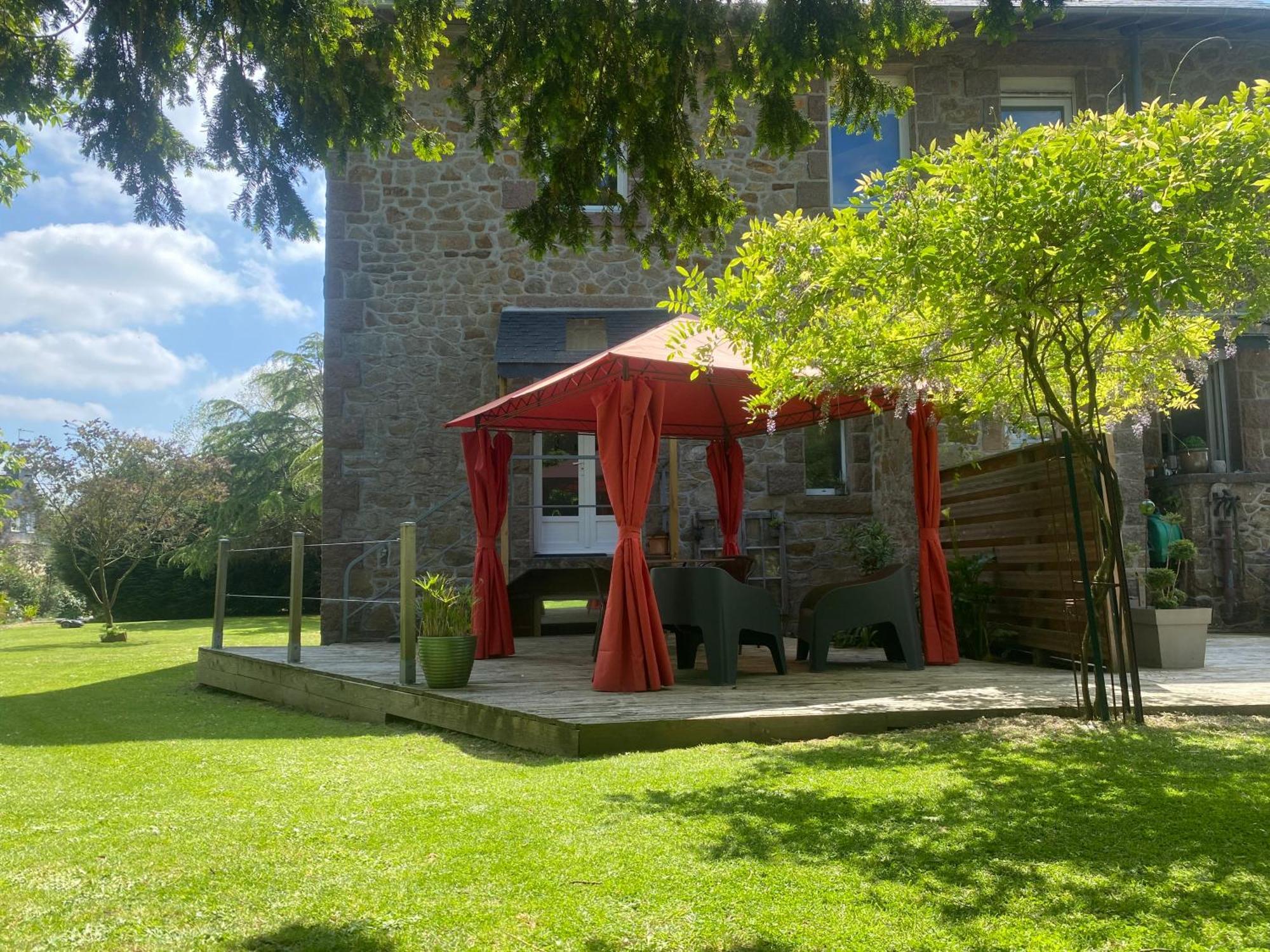Bed and Breakfast La Jackal Ploubezre Exterior foto